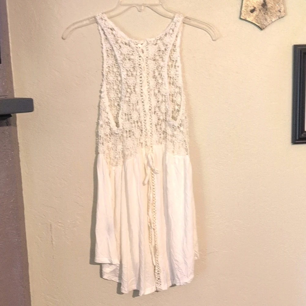 POL Lace and Flow Tank Top - Cream BOGO Blue Tank - Picture 4 of 11
